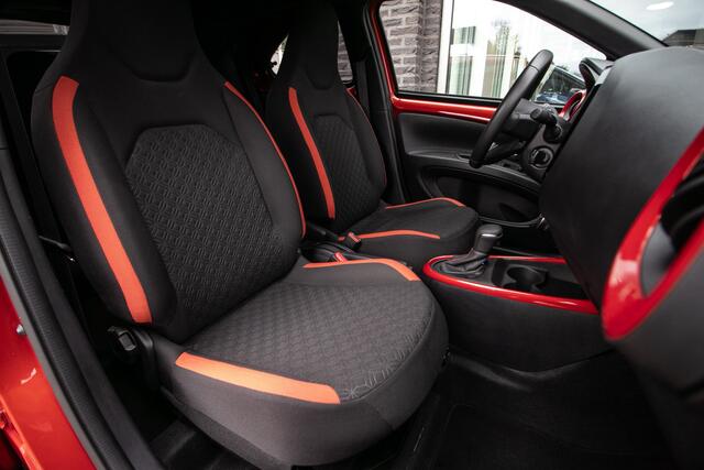 Toyota AYGO X 1.0 VVT-i S-CVT first | adapt cruise |Two Tone | Apple cp/Android auto