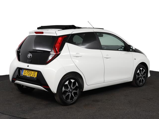 Toyota AYGO 1.0 VVT-i x-cite | Cabriodak | Parkeer camera | Bluetooth |