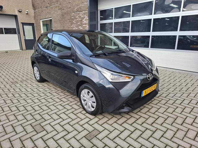 Toyota AYGO 1.0 VVT-i x-fun