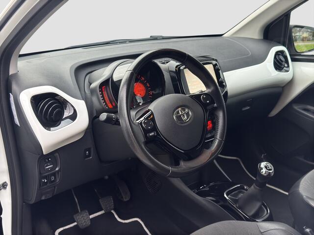 Toyota AYGO 1.0 VVT-i X-Joy | LMV | Climate | NL auto