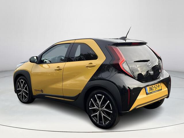 Toyota AYGO X Hybrid 115 GR Sport | Apple CarPlay/Android auto | Achteruitrijcamera | Verwarmde voorstoelen
