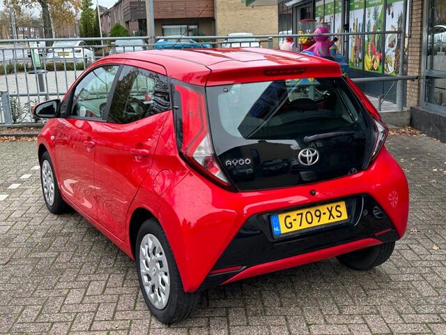 Toyota AYGO 1.0 VVT-I X-PLAY Limited Camera Airco
