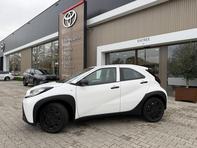 Toyota AYGO 1.0 VVT-i MT | Apple CarPlay/Android Auto | Adap. Cruise |