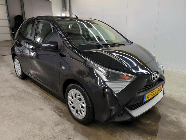 Toyota AYGO 1.0 VVT-i X-Play 5-DRS Airco DAB+ Carplay Navi X-Play Pack Achteruitrij Camera