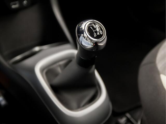 Toyota AYGO 1.0 VVT-i x-play (APPLE CARPLAY, CRUISE, SPORTSTOELEN, BLUETOOTH, START/STOP, NIEUWE APK, NIEUWSTAAT)