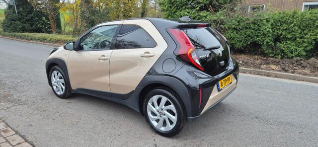 Toyota AYGO 1.0 VVT-i S-cvt First*automaat*apple*android*cruise*