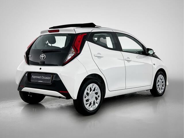 Toyota AYGO 1.0 VVT-i x-play cabrio | NL auto | Panoramisch vouwdak |