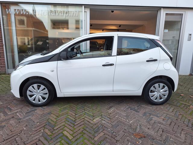 Toyota AYGO 1.0 VVT-i X-Fun 5Drs /Airco/Bluetooth/Led/Garantie