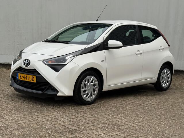 Toyota AYGO 1.0 VVT-i x-play Navi/ Camera / Carplay