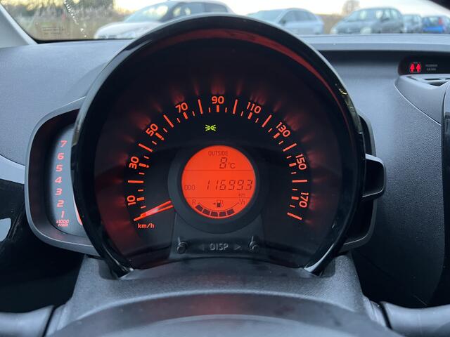 Toyota AYGO 1.0 VVT-i x-fun / Camera / Climate / Navi / NAP /