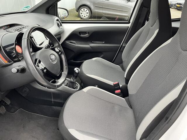 Toyota AYGO 1.0 VVT-i x-cite ultimate NL auto Clima Apple carplay Android auto Trekhaak