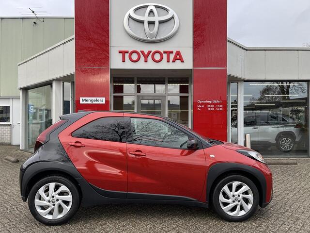 Toyota AYGO X 1.0 VVT-i MT First Edition | Airco | Camera | Stoelverwarming | Privacy glass