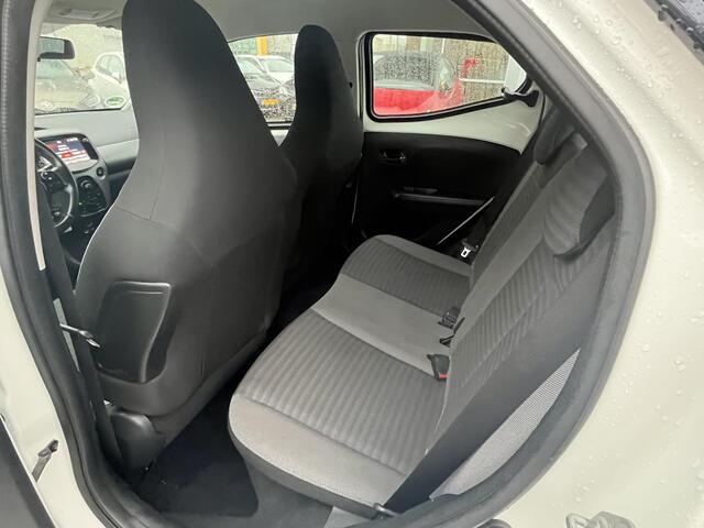 Toyota AYGO 1.0 VVT-i x-play Apple Carplay Android