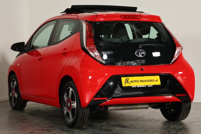 Toyota AYGO 1.0 VVT-i x-wave / Opendak / Navigatie / Half leder / ECC