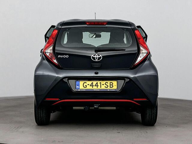 Toyota AYGO 1.0 VVT-i x-play | Achteruitrij camera | Cruise Control | Airco | Apple Carplay/Android Auto | Bleutooth |