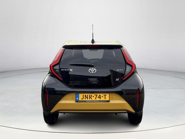 Toyota AYGO X Hybrid 115 GR Sport **HYBRIDE/ KEYLESS/ STOELVERWARMING/ ADAPTIEF CRUISE CONTROL/ GARANTIE**