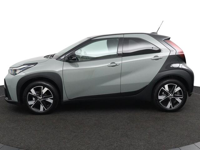 Toyota AYGO X Hybrid 115 pulse | Parkeersensoren Rondom | Keyless Entry | Automatische Airco | 17 Inch Lichtmetalen Velgen |