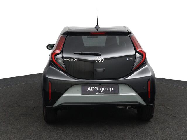 Toyota AYGO X Hybrid 115 pulse | Parkeersensoren Rondom | Keyless Entry | Automatische Airco | 17 Inch Lichtmetalen Velgen |