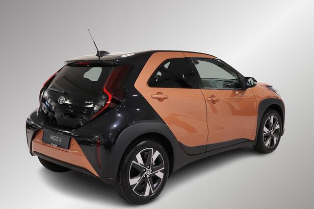 Toyota AYGO X Hybrid 115 pulse, Maart 2026, Sensoren, Apple Carplay/Android Auto, Camera, Cruise & Climate control!