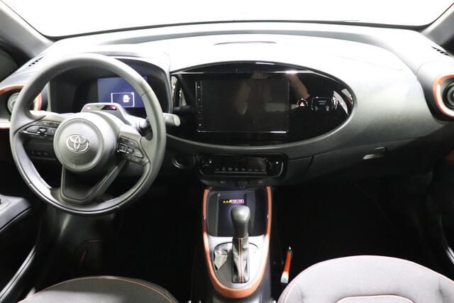 Toyota AYGO X Hybrid 115 pulse, Maart 2026, Sensoren, Apple Carplay/Android Auto, Camera, Cruise & Climate control!