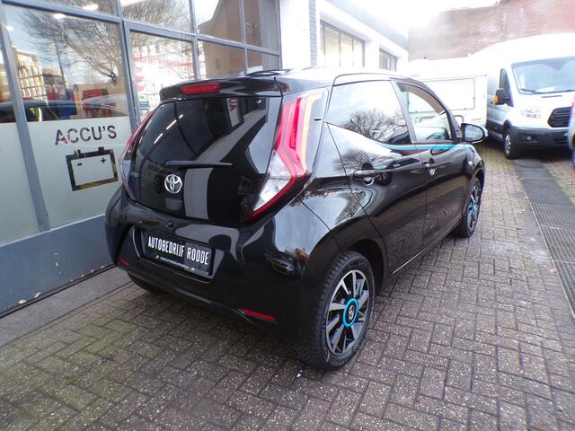 Toyota AYGO 1.0 VVT-i 5-Drs Bleu One UNIEK,LEDER ,CAMERA!