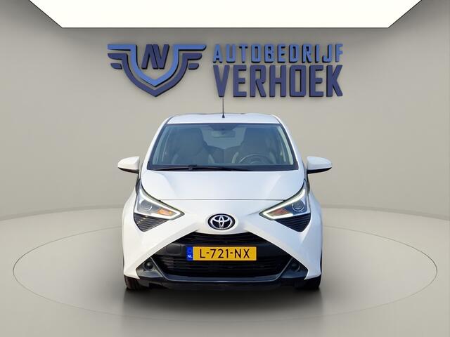 Toyota AYGO 1.0 VVT-i X-Play Navigatie - Camera - DAB - Airco