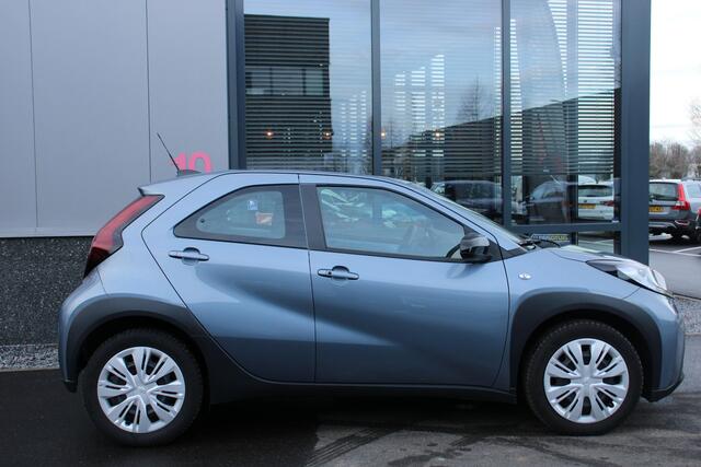 Toyota AYGO X 1.0 VVT-i BUS, STOELVERWARMING, LED, DAB, CAMERA