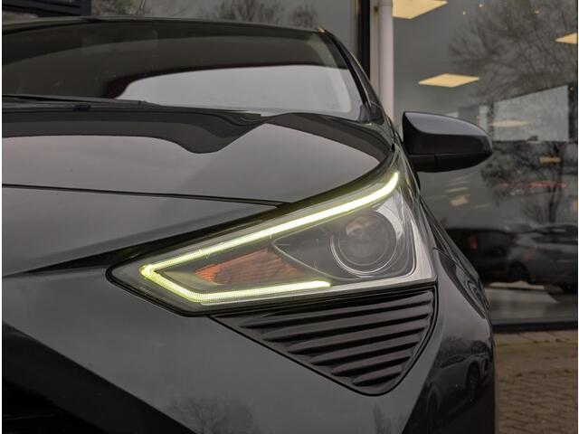 Toyota AYGO 1.0 VVT-i x-cite | 1e eigenaar | Dealer OH | Climate control | Camera | Apple Carplay / Android Auto