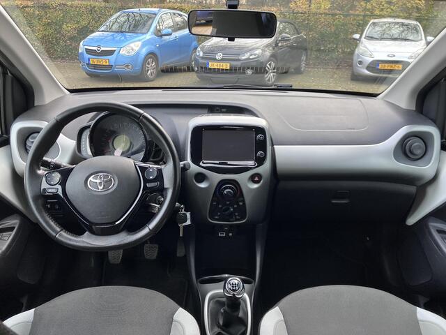 Toyota AYGO 1.0 VVT-i x-play Navi Camera Led