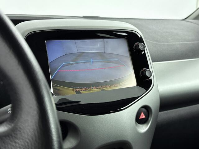 Toyota AYGO 1.0 VVT-i x-play Automaat | Climate Control | Parkeercamera | Dealeronderhouden |