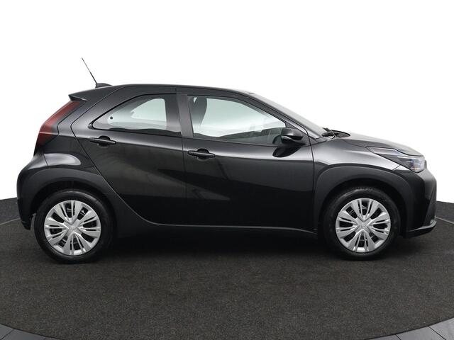 Toyota AYGO X Hybrid 115 play | Automaat | Climate Control | Adaptieve Cruisecontrol | Apple Carplay & Android Auto |