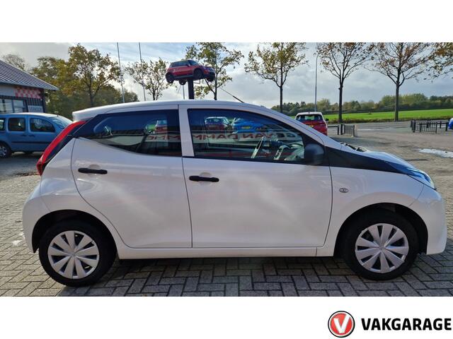 Toyota AYGO 1.0 VVT-i x-fun