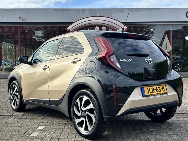 Toyota AYGO X Pulse | Automaat | CarPlay | Stoelverw. | 17'' Lmv