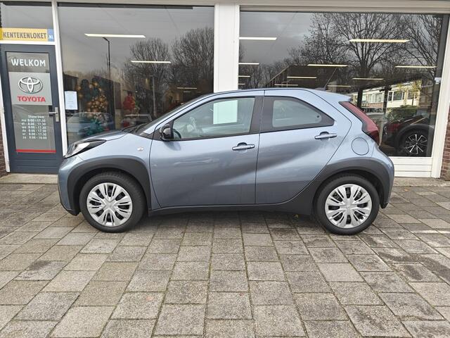 Toyota AYGO X 1.0 VVT-i MT Play