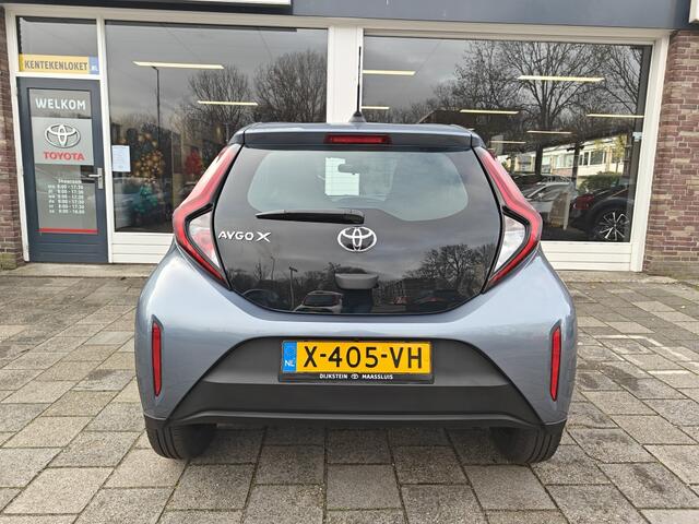 Toyota AYGO X 1.0 VVT-i MT Play