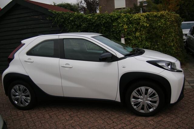 Toyota AYGO X 1.0 VVT-i MT Play/Camera/Adapt.Cruise/4Seiz. banden