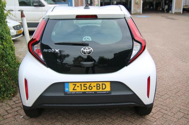 Toyota AYGO X 1.0 VVT-i MT Play/Camera/Adapt.Cruise/4Seiz. banden
