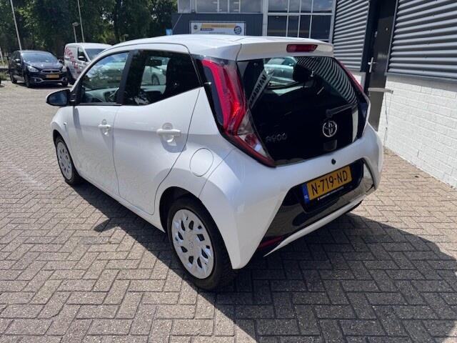 Toyota AYGO 1.0 VVT-i x-Play Navi | Airco | Achteruitrijcamera | Bluet