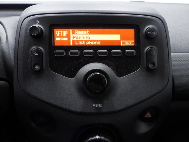 Toyota AYGO 1.0 VVT-i X-Fun AIRCO/BLUETOOTH!
