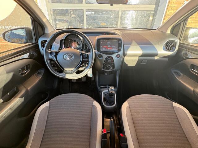 Toyota AYGO 1.0 VVT-I X-PLAY LIMITED 5-DEURS NL-AUTO/1E EIG.