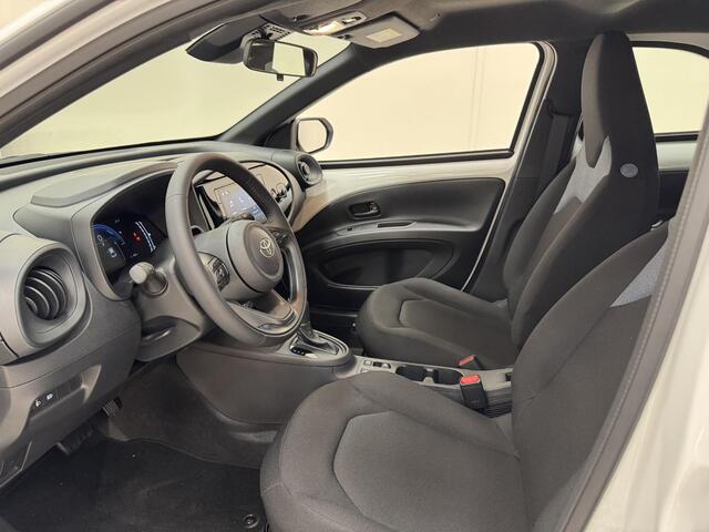 Toyota AYGO X Hybrid 115 play