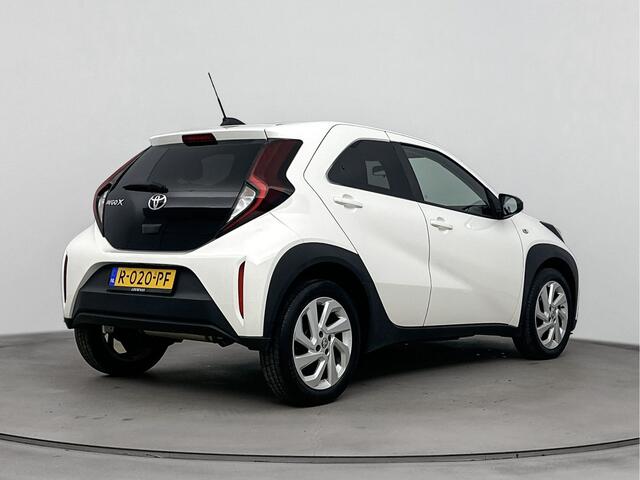 Toyota AYGO X 1.0 VVT-i S-CVT first | Parkeercamera | Apple Carplay / Android Auto | Cruise Control Adaptief |
