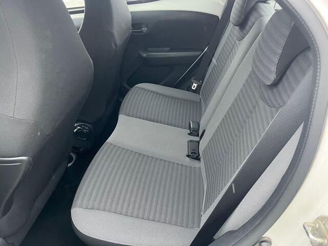 Toyota AYGO 1.0 VVT-i x-play | Carplay | Achteruitrijcamera | Airco | Automaat