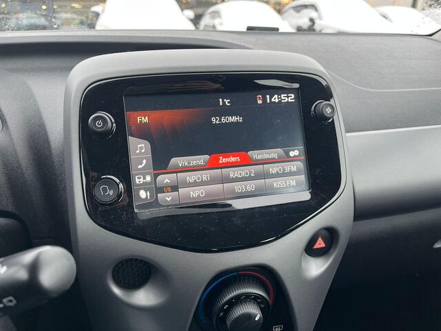 Toyota AYGO 1.0 VVT-i x-play | Carplay | Achteruitrijcamera | Airco | Automaat