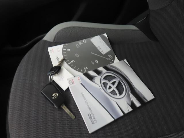 Toyota AYGO 1.0 VVT-i x-play Apple carplay/android auto | Dab