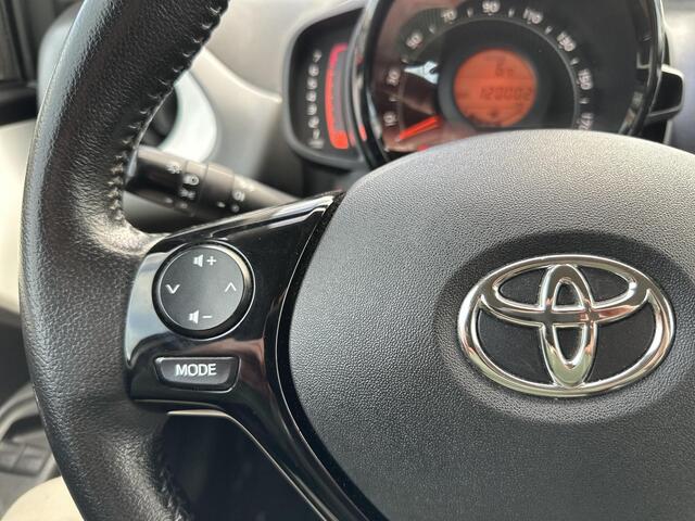 Toyota AYGO 1.0 VVT-i x-play | 5 deurs | Carplay | Parkeercamera | Airconditioning |