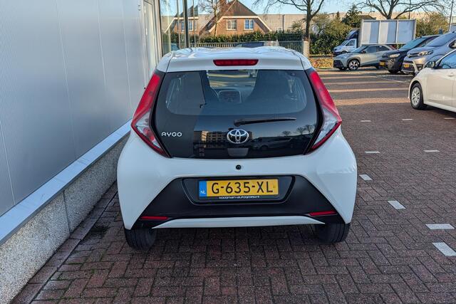 Toyota AYGO 1.0 VVT-i x-fun NL-auto, boekjes compleet, airconditioning, uitstelbare zijruiten achter, start/stop systeem, centrale deurvergrendeling