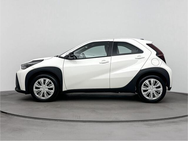 Toyota AYGO X Hybrid 115 play ¤ 500,- inruilpremie! Snel leverbaar !