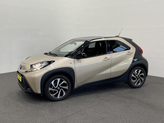 Toyota AYGO X 1.0 VVT-i Automaat Pulse Navigatie Apple Carplay/Android Auto Camera 17" Lichtmetalen Velgen Climate Control Adaptive Cruise Control Two Tone