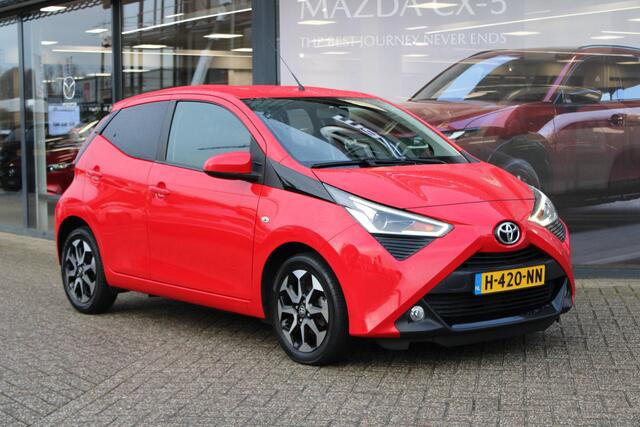 Toyota AYGO 1.0 VVT-i x-joy , Trekhaak, Clima, Camera, Apple Carplay, Bluetooth, LMV 15 Inch, Armsteun, Elek.Ramen